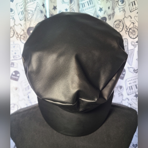 Black Biker Cap Hat w/ Chain Halloween Costume One Size OS Cosplay Alternative - Picture 4 of 7
